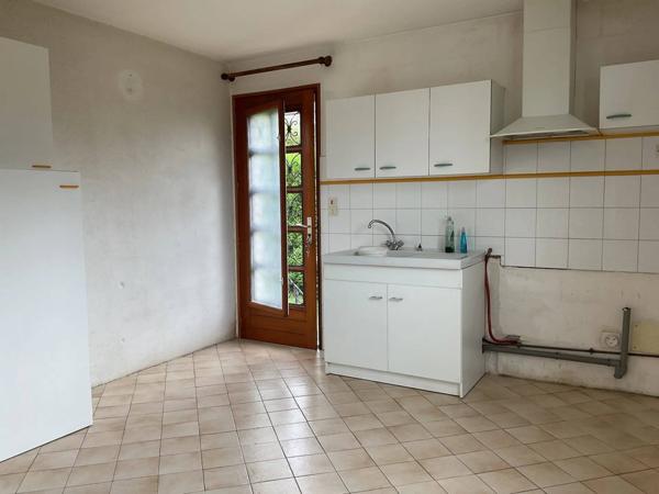 Maison dans un village charmant, NOUANS les FONTAINE 37460 près du ZOO de BEAUVAL