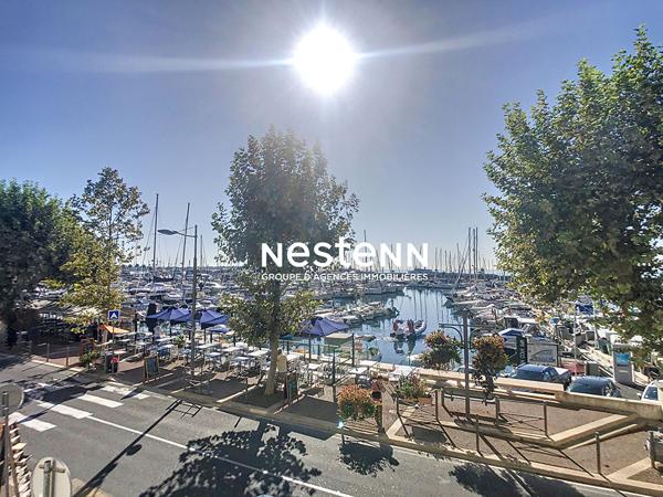 GOLFE JUAN - 55 M2 - CENTRE VILLE - TRAVERSANT - SUD -1 MIN DE LA MER