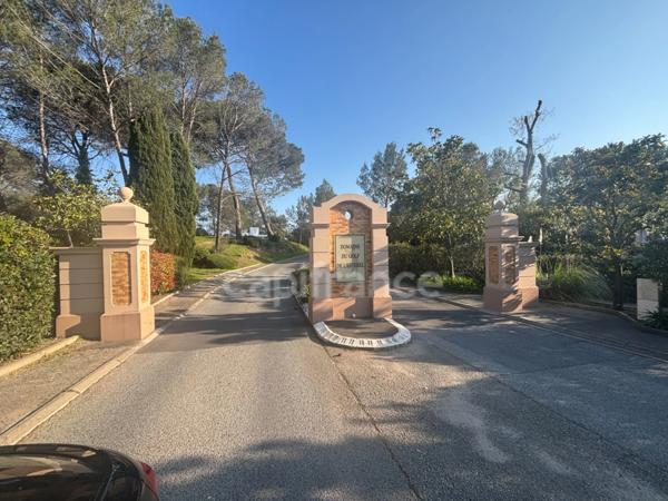 Appartement à vendre 2 pièces SAINT RAPHAEL (83), 2 piscines, golf, gardien, snack, aire de jeux pour enfants !!
