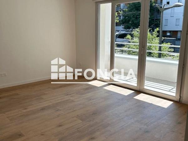 Location Appartement 2 pièces 39.8 m² - RUE DES POILUS Valenciennes 59300