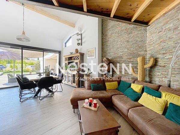Villa rénovée de 160m2 habitables, 5 pièces, 3 chambres dont 1 de plain-pied, piscine 4x8m, terrain détachable constructible