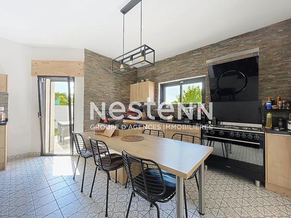 Villa rénovée de 160m2 habitables, 5 pièces, 3 chambres dont 1 de plain-pied, piscine 4x8m, terrain détachable constructible