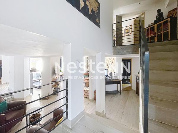 Villa rénovée de 160m2 habitables, 5 pièces, 3 chambres dont 1 de plain-pied, piscine 4x8m, terrain détachable constructible