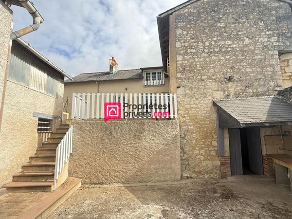 Maison Proche Chinon 5 pièce(s) 142 m2 , dépendances , 910m2 de terrain