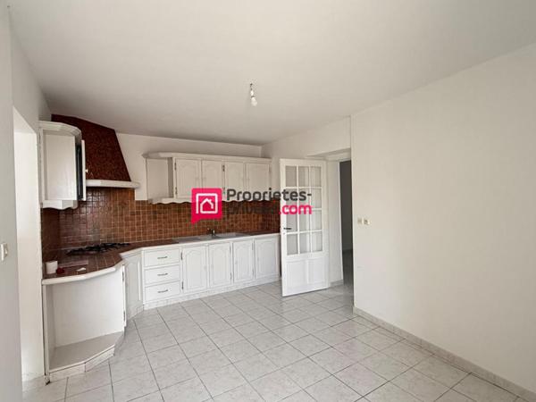 Maison Proche Chinon 5 pièce(s) 142 m2 , dépendances , 910m2 de terrain