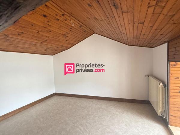 Maison Proche Chinon 5 pièce(s) 142 m2 , dépendances , 910m2 de terrain