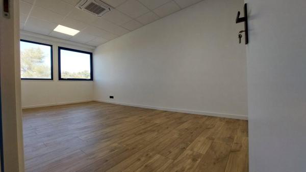 Location / Bureaux à Le Cannet (06110)