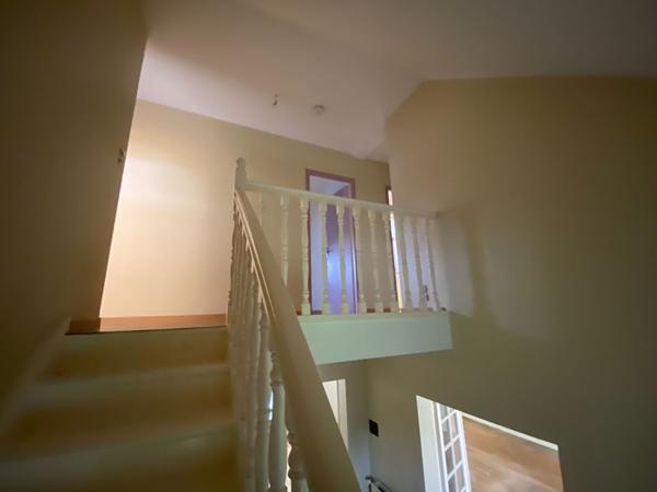 NANTES/PROCE PARCELLE DE 1000 m2 AVEC UNE MAISON 4 CHAMBRES/SOUS SOL POUR VOITURES