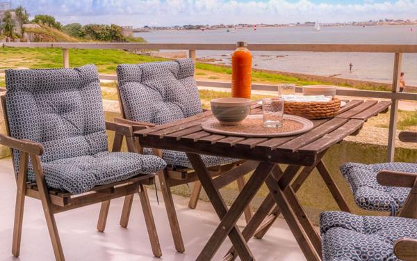 Appartement à louer    1 pièce •  Larmor-Plage