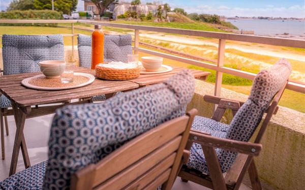 Appartement à louer    1 pièce •  Larmor-Plage