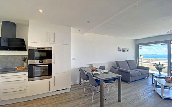 Appartement à louer    1 pièce •  Larmor-Plage