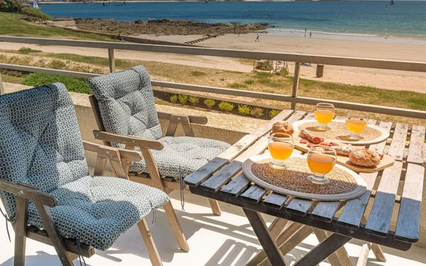Appartement à louer    1 pièce •  Larmor-Plage