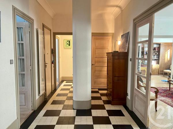 Appartement F6 à vendre  6 pièces - 163 m 2   ST ETIENNE  - 42