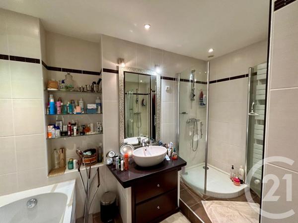 Appartement F6 à vendre  6 pièces - 163 m 2   ST ETIENNE  - 42