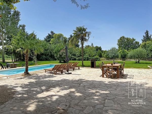 Mas Provençal d’Exception Entièrement Rénové – 1 Ha de Terrain, Piscine & Dépendance