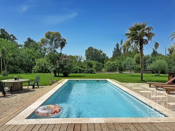 Mas Provençal d’Exception Entièrement Rénové – 1 Ha de Terrain, Piscine & Dépendance