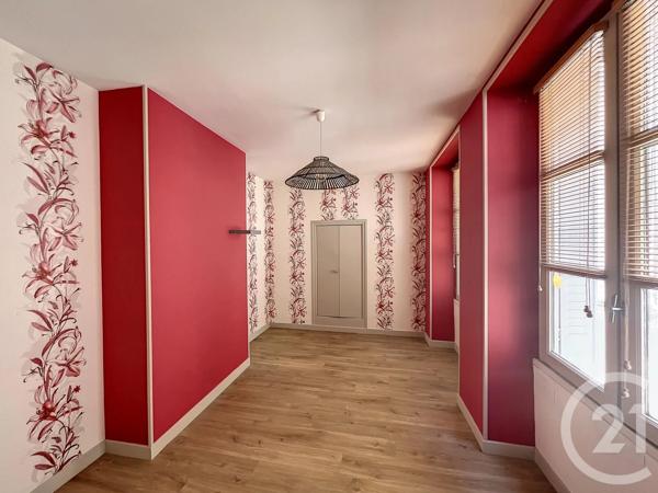 Appartement F3 à vendre  3 pièces - 69,77 m 2   RIOM  - 63