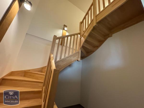 Appartement à louer 3 pièces 77.7m²