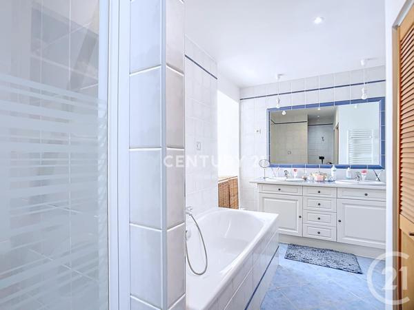 Appartement T4 à vendre  5 pièces - 129,48 m2 AUBAGNE - 13