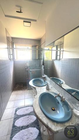 Maison de 167 m2 à Romagnat avec 5 chambres sur 504 m2 de terrain