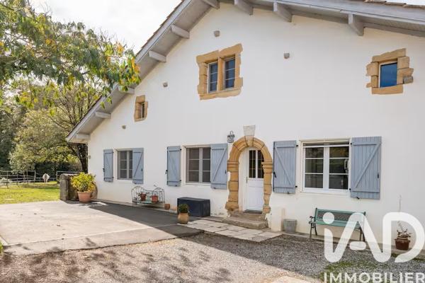 Maison à vendre 8 pièces 206 m² Saint-Martin-de-Seignanx