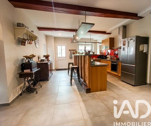 Maison à vendre 8 pièces 206 m² Saint-Martin-de-Seignanx