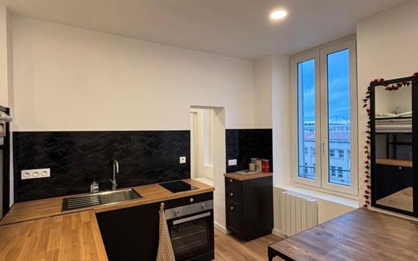 Appartement à louer    1 pièce • 30 m2 Toulon