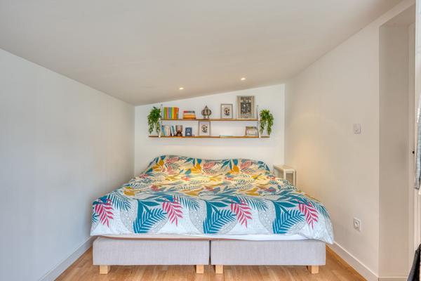 Vente
                Maison170 m² - 9 Pièces -
                    ST HILAIRE DE RIEZ (85270)