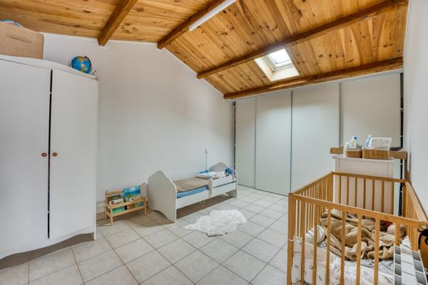 Vente
                Maison170 m² - 9 Pièces -
                    ST HILAIRE DE RIEZ (85270)
