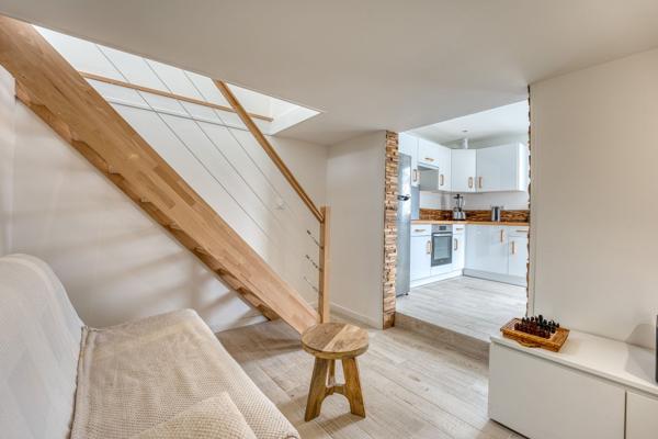 Vente
                Maison170 m² - 9 Pièces -
                    ST HILAIRE DE RIEZ (85270)