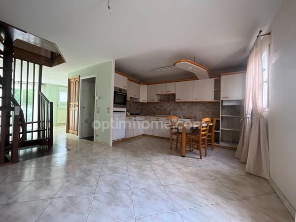 Honfleur - 91 m2 - jardin 216 m2 - 3 chambres - 2 wc - garage - cellier