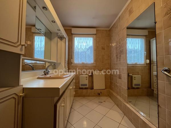 Honfleur - 91 m2 - jardin 216 m2 - 3 chambres - 2 wc - garage - cellier