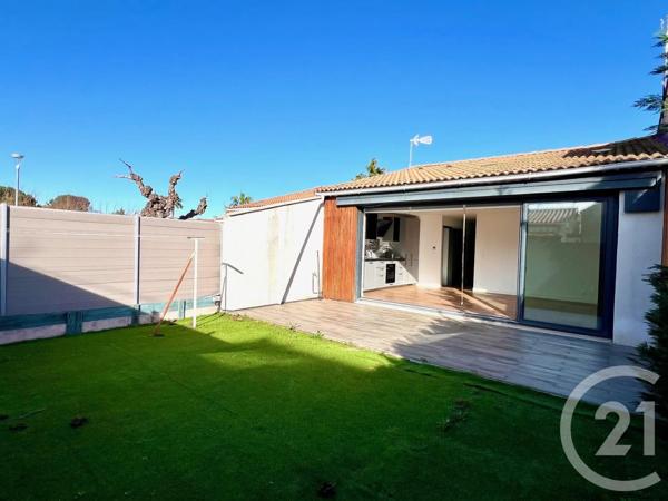 Maison à vendre  4 pièces - 84 m 2   LA LONDE LES MAURES  - 83