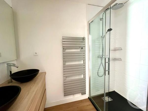 Maison à vendre  4 pièces - 84 m 2   LA LONDE LES MAURES  - 83