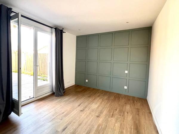 Maison à vendre  4 pièces - 84 m 2   LA LONDE LES MAURES  - 83