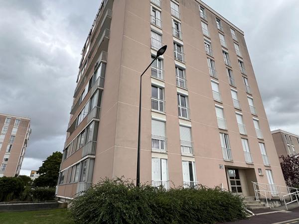  A VENDRE Appartement Meaux 3 pièce(s) 74.73 m2 BOX ET CAVE