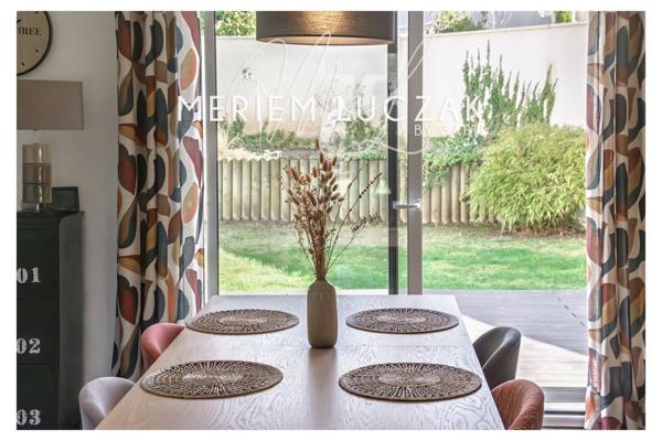 Maison familiale récente – 4 chambres – 715 m² – Aucun travaux