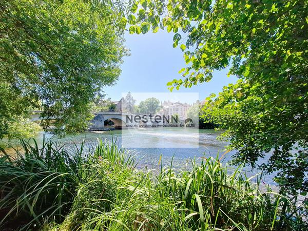 Maison d'Exception 4 chambres avec Vue sur le Clain et jardin d'environ 500 m²? Rareté à Poitiers