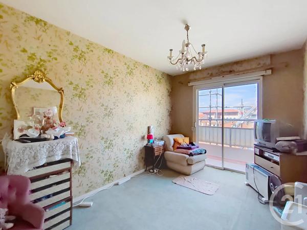 Appartement T3 à vendre  3 pièces - 72,20 m 2   ST RAPHAEL  - 83