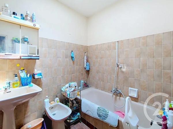 Appartement T3 à vendre  3 pièces - 72,20 m 2   ST RAPHAEL  - 83