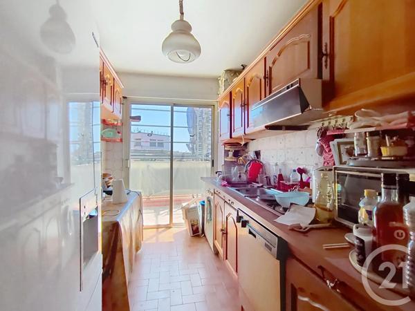 Appartement T3 à vendre  3 pièces - 72,20 m 2   ST RAPHAEL  - 83
