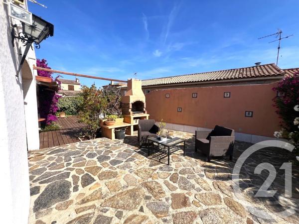Maison à vendre  4 pièces - 84,10 m 2   LA LONDE LES MAURES  - 83