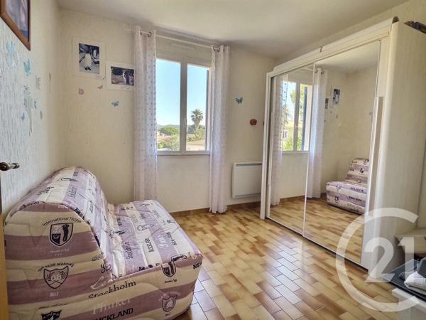 Maison à vendre  4 pièces - 84,10 m 2   LA LONDE LES MAURES  - 83
