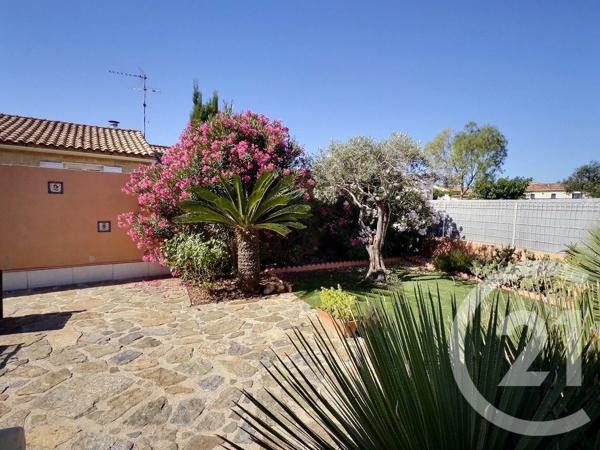 Maison à vendre  4 pièces - 84,10 m 2   LA LONDE LES MAURES  - 83