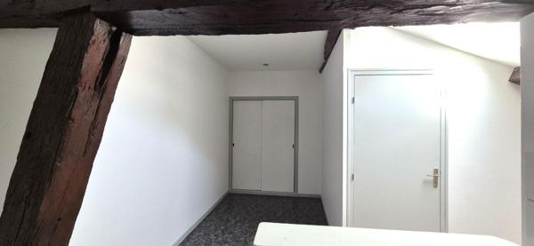 Appartement de charme au dernier étage – Centre-ville de Bourg-en-Bresse