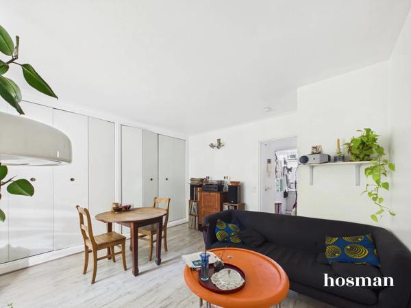 Appartement traversant - 3 pièces 50 m² - Rue Armand Carrel