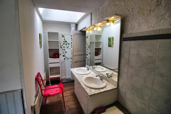 Maison à vendre 8 pièces,4 chambres, BAZAS CENTRE (33)