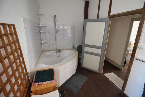 Maison à vendre 8 pièces,4 chambres, BAZAS CENTRE (33)