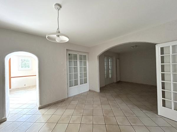 Pavillon T5 avec jardin Bram (11150)
