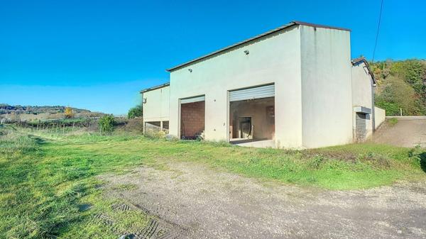 A vendre Local commercial 390 m2 à Clermont Dessous